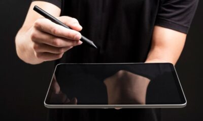 The Art of Digital Signatures on Mobile Devices