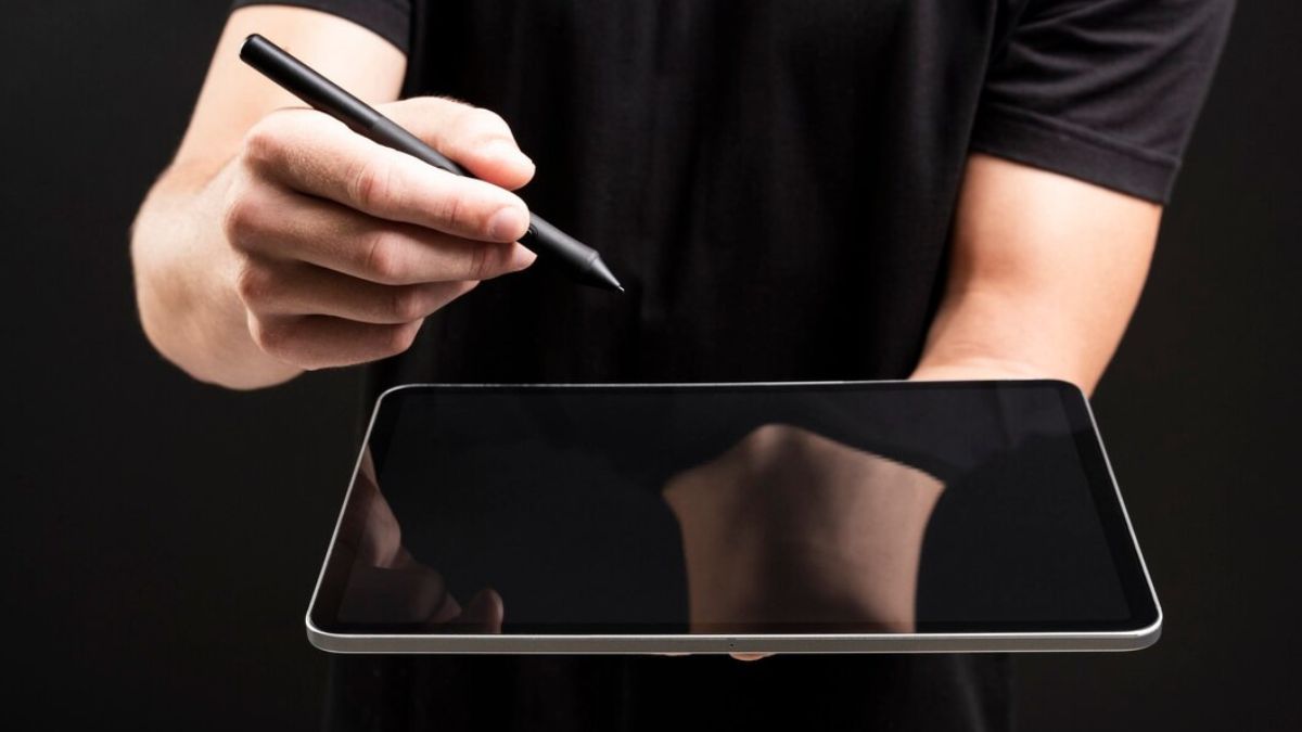 The Art of Digital Signatures on Mobile Devices